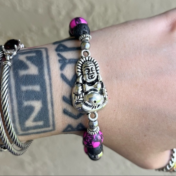 🔴❌ SALE ! red dot items are 2 for $25 . Bundle more than 3 and its $10 each 🙂 - Picture 9 of 13